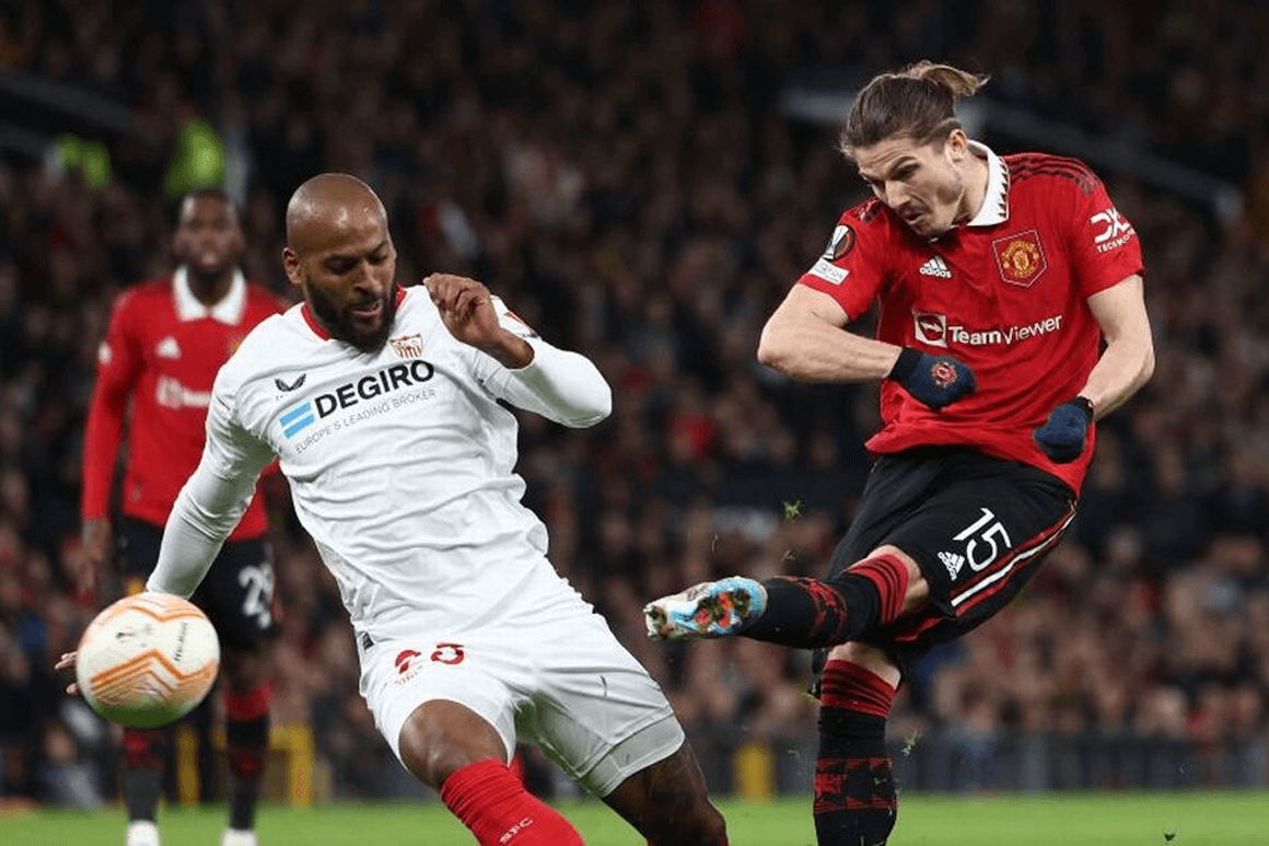 soccer-match-between-Manchester-United-and-Sevilla